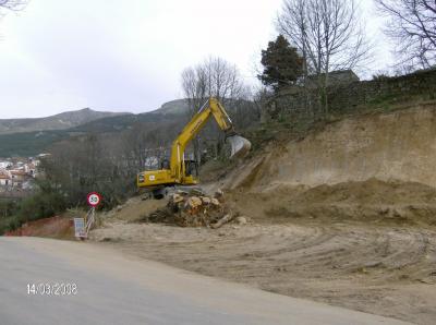 Comienza la construccion de un nuevo aparcamiento en Candelario